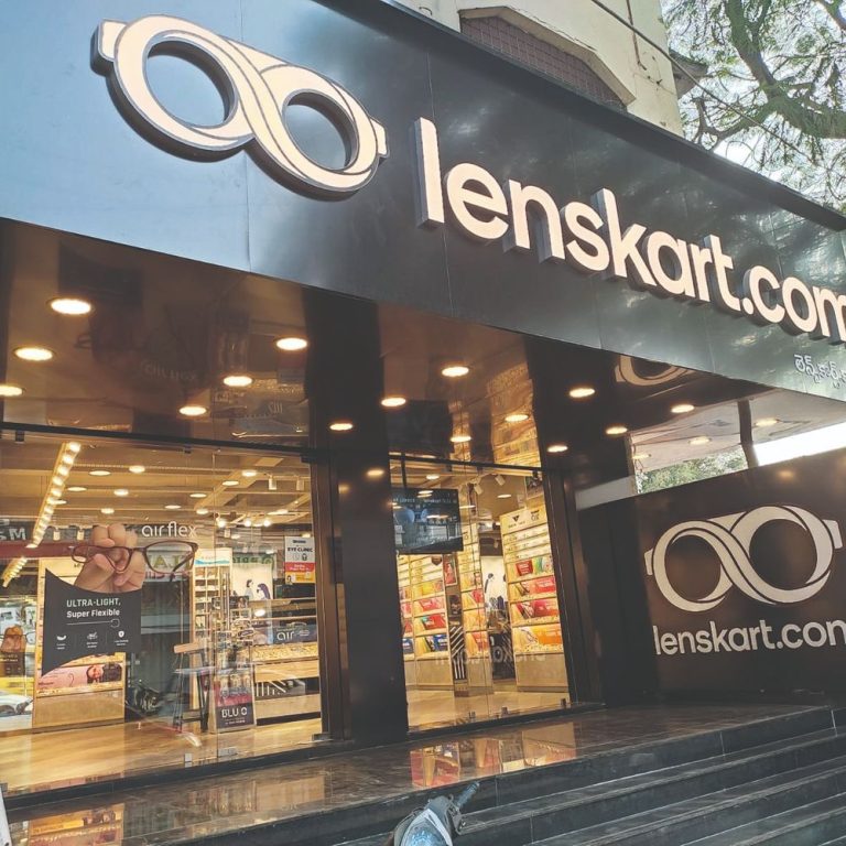 लेंसकार्ट