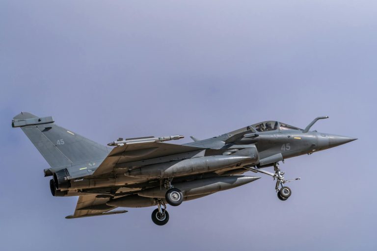 पूर्वोत्तर नाइजीरिया में वायुसेना का हमला: दर्जनों निर्दोष लोगों की मौत, जानें पूरी दास्तां