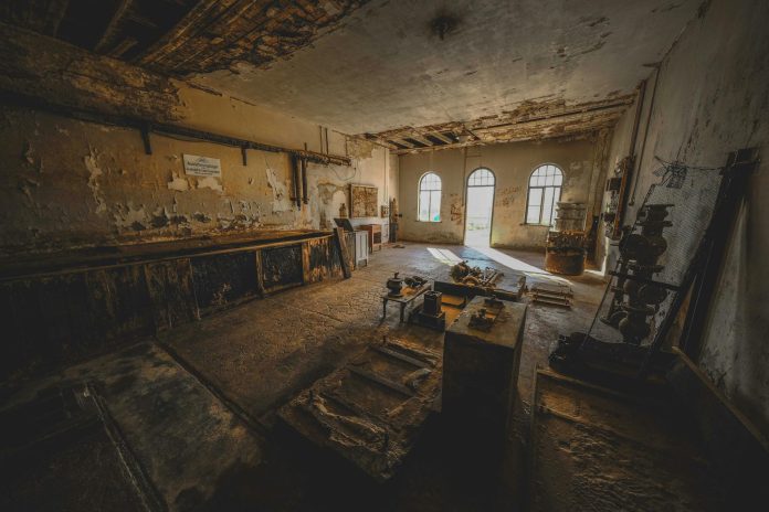 अकेलापन और भूलने की बीमारी: बुढ़ापे में याददाश्त खोने का राज़ क्या है? जानिए Shocking सच