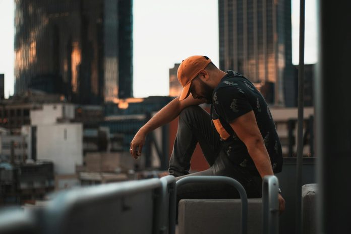 70 लाख सालाना कमाने वाला इंजीनियर क्यों था इतना परेशान? जानिए असली सच जो पैसे से नहीं मिलता...