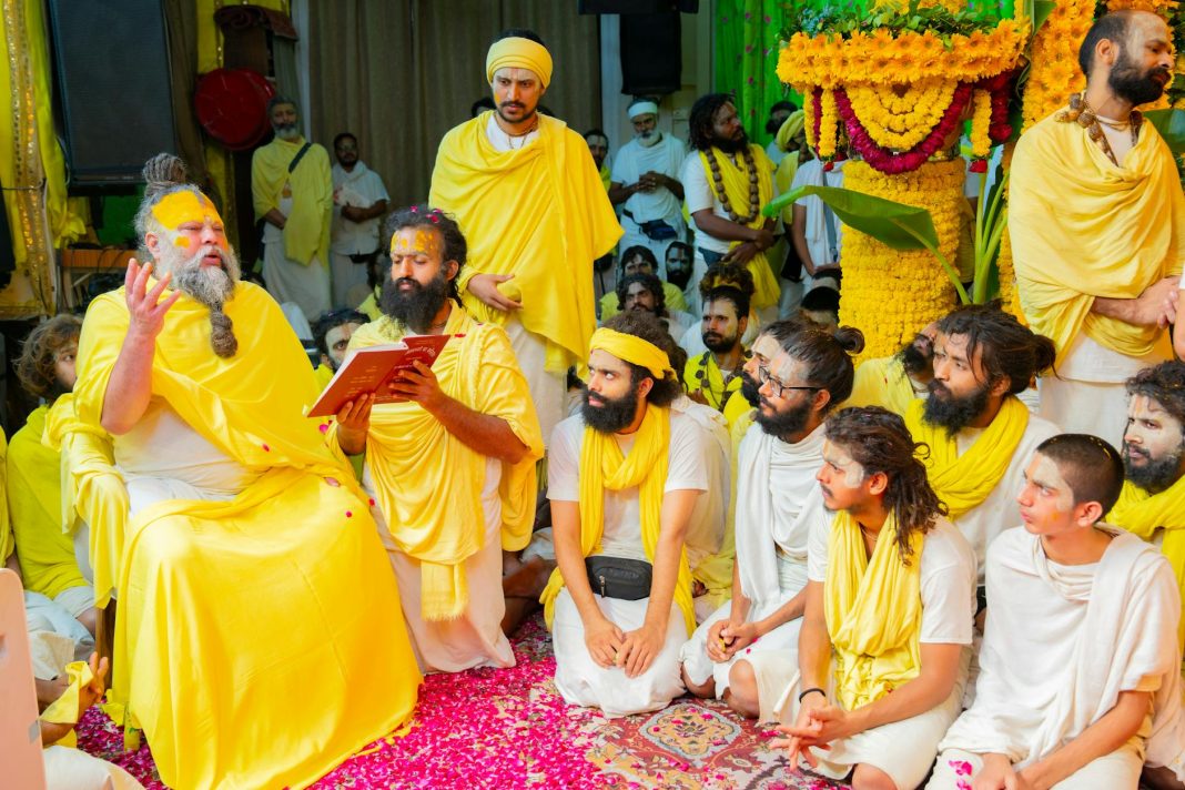 मध्य प्रदेश में होगा अद्भुत आध्यात्मिक आयोजन: क्या 8वीं सदी के आदिशंकर की 'अद्वैत वेदांत' दुनिया बदल देगी? जानिए पूरा सच!