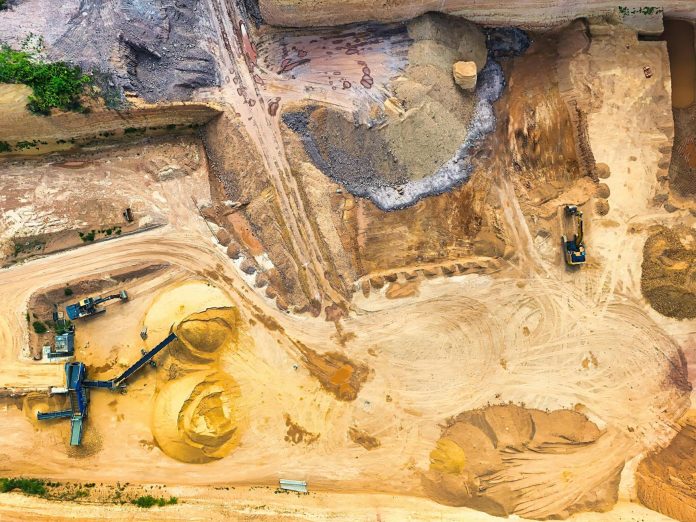 छत्तीसगढ़ के वेदांता प्लांट धमाके: 23 मजदूरों की मौत, क्या अरबपति मालिक की लापरवाही थी? जानिए पूरा सच