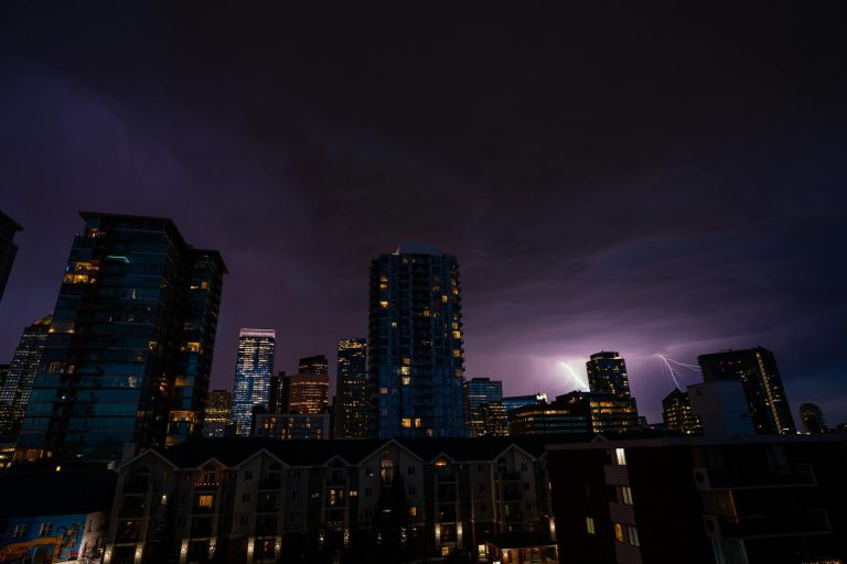 मैन सिटी vs आर्सेनल: प्रीमियर लीग का सबसे बड़ा मैच, जानिए पूरा सच! क्या होगा खिताब का फैसला?