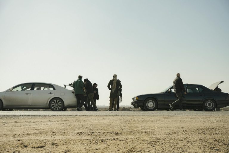 छत्तीसगढ़ का वह खौफनाक हादसा: तेज रफ्तार बोलेरो पेड़ से टकराई, धू-धू जल उठी कार, जान बचाने को कूद पड़े लोग! क्या थी असली वजह?