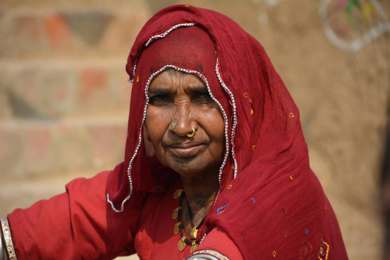 LSR कोलेज में छात्रों का शांतिपूर्ण विरोध: प्रशासन के दमनकारी रुख का आरोप