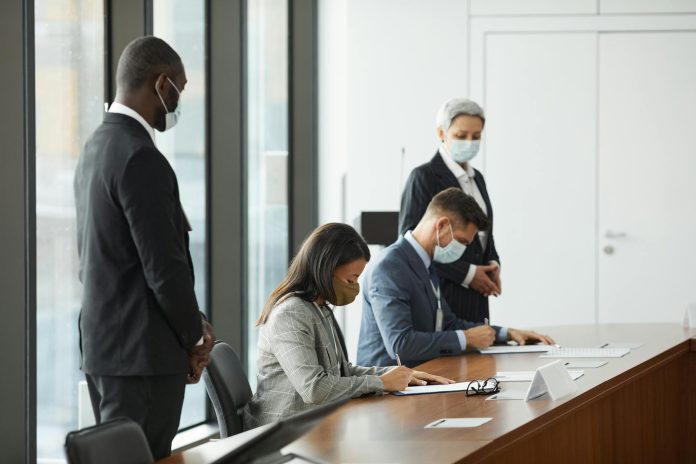 ज़ेलेंस्की के करीबी रुस्तम उमेरोव की भारत यात्रा: क्या शांति की उम्मीद जगाने आया है यूक्रेन का दूत? युद्ध के बीच एक नया मोड़