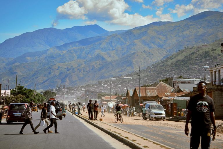 भारत 100% इथेनॉल ब्लेंडिंग का लक्ष्य क्यों रखे? जानिए कैसे बदल सकती है देश की तकदीर, जानिए Nitin Gadkari की बड़ी बातें!